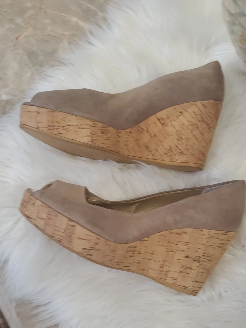 Stuart Weitzman Taupe Suede Cork Wedge Pumps Open Toe Size 9.5 - Picture 1 of 13